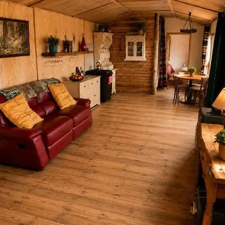 Sleeps 4 With Parking And Sea Views Hébergement de vacances Carrowmenagh